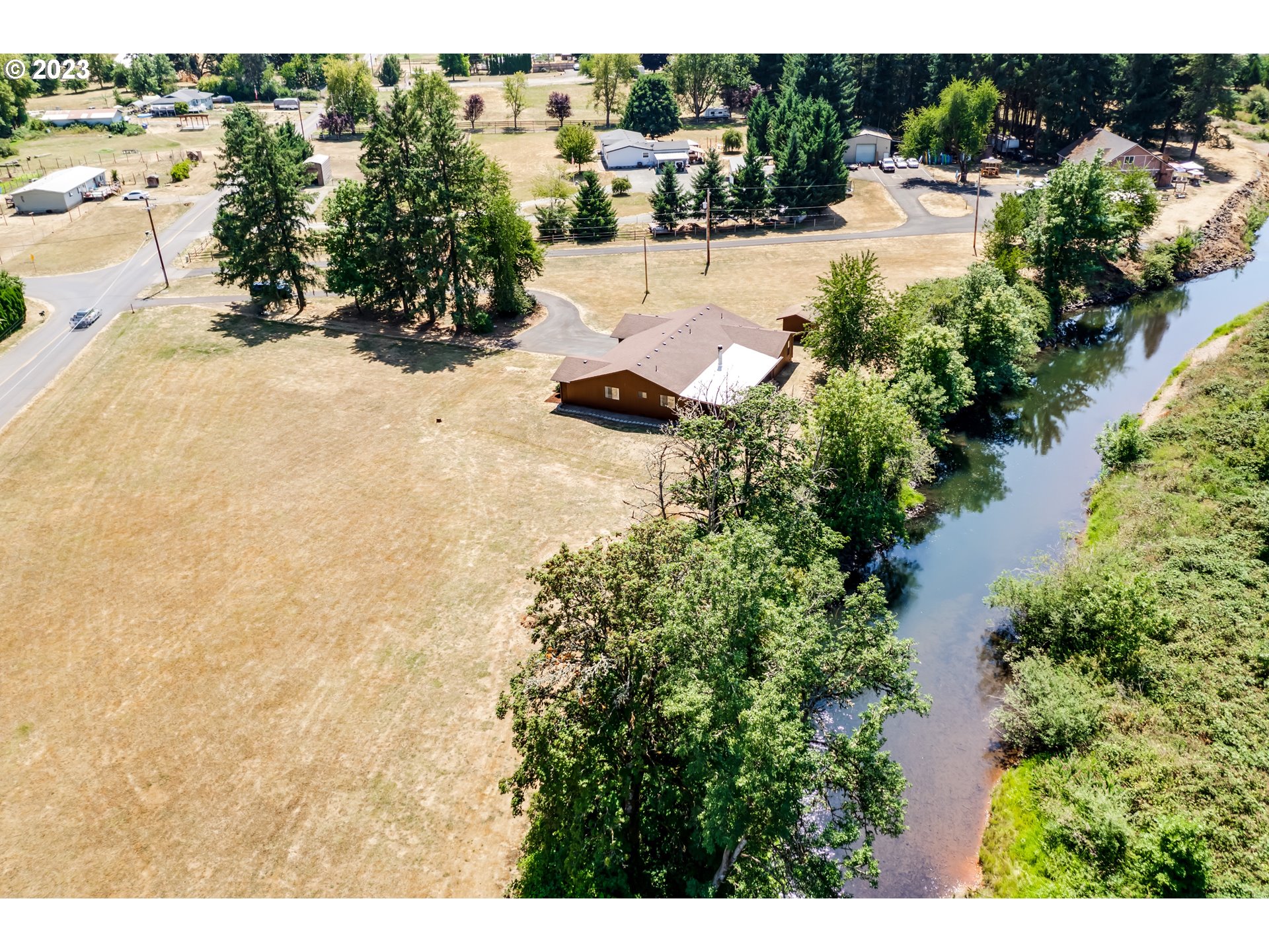 91052 Sunderman Road Springfield, OR 97478 - Photo 3 of 47