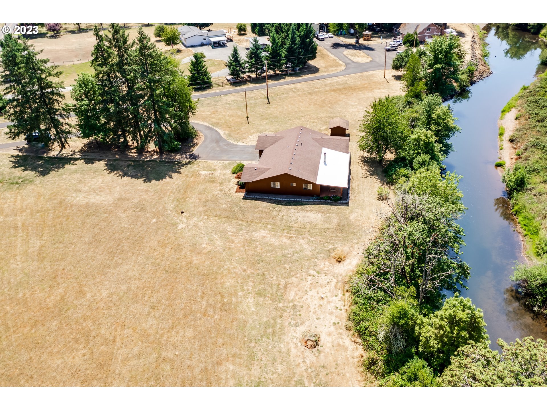 91052 Sunderman Road Springfield, OR 97478 - Photo 4 of 47