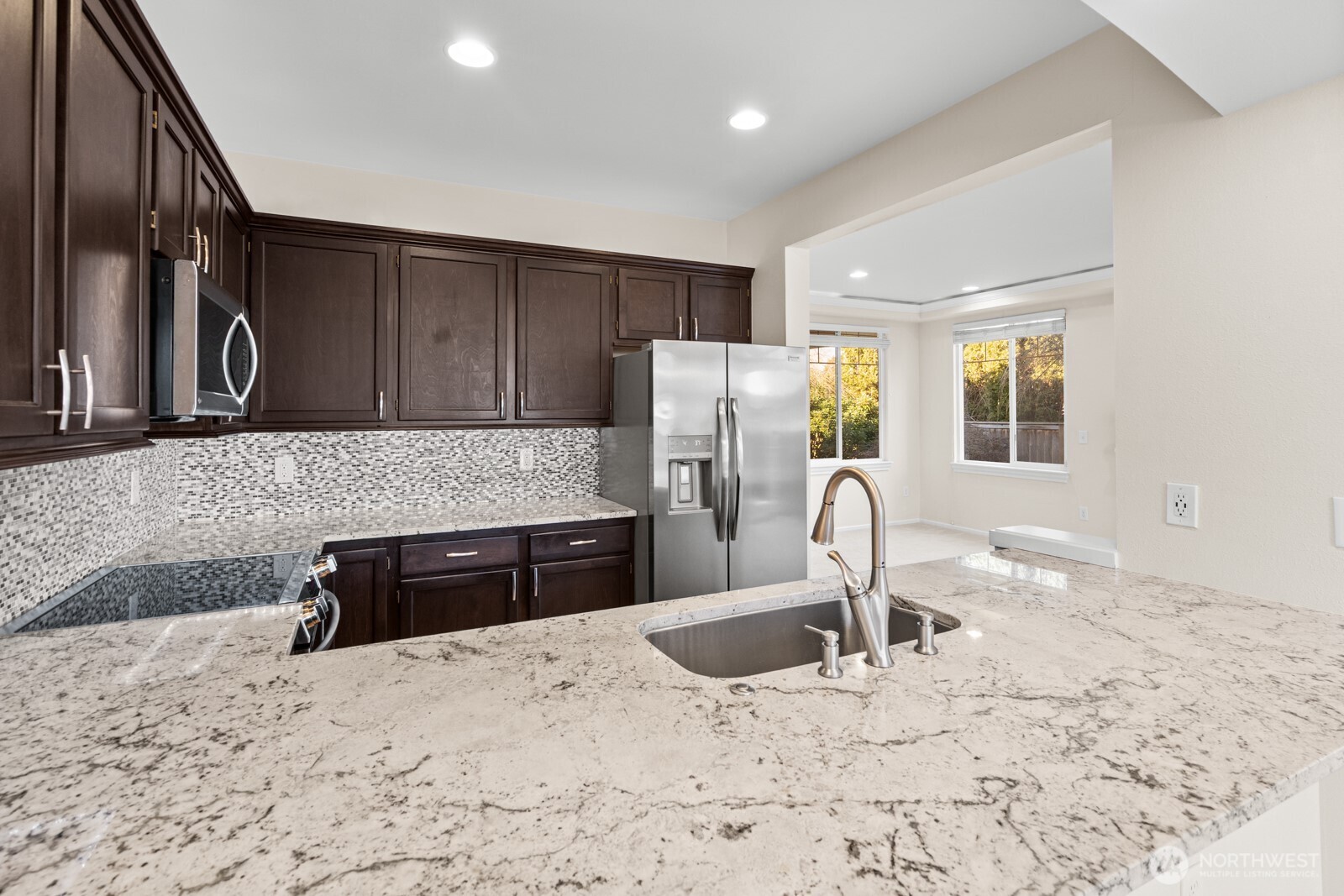 18704 109 Lane Southeast Renton, WA 98055 - Photo 12 of 38