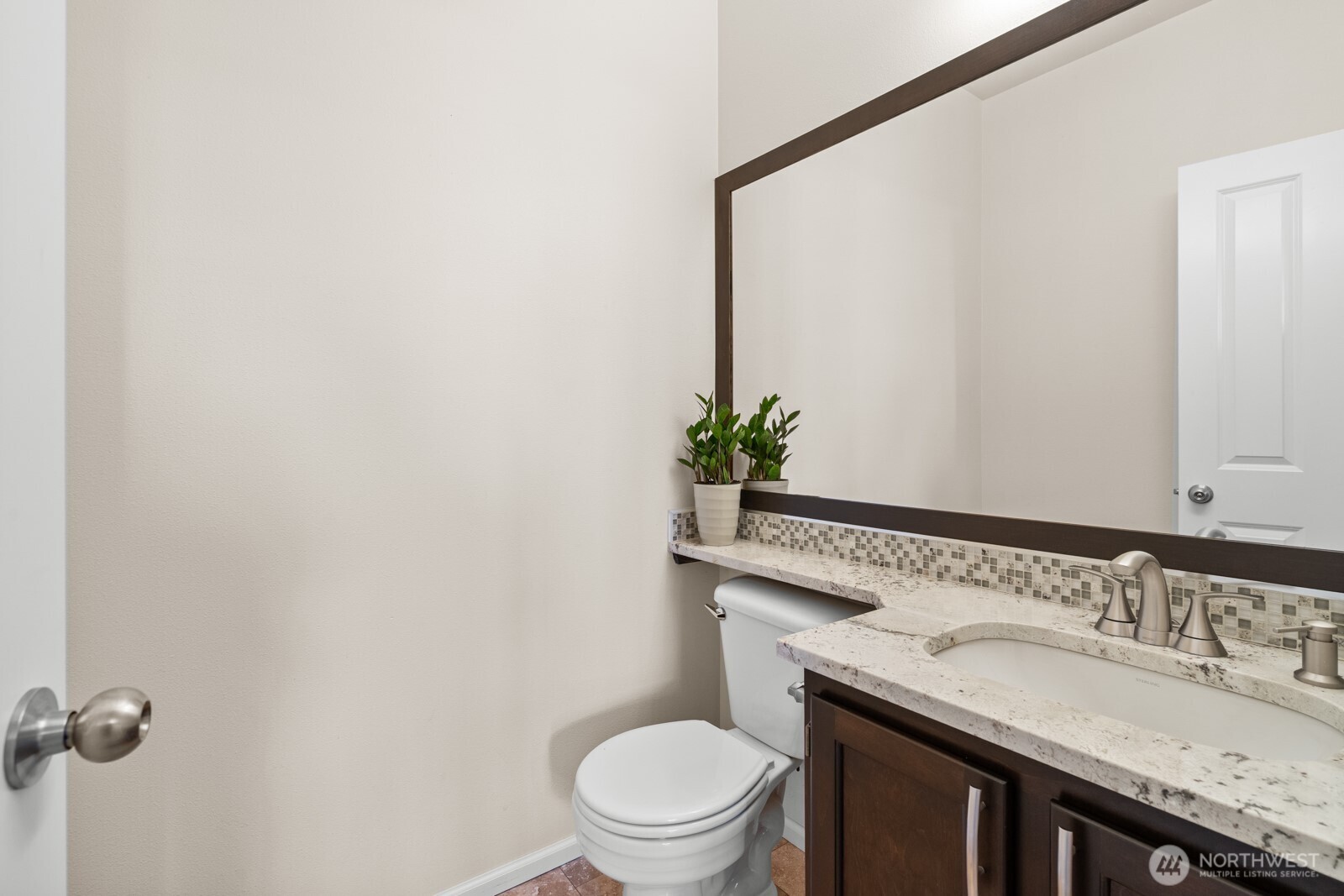 18704 109 Lane Southeast Renton, WA 98055 - Photo 14 of 38