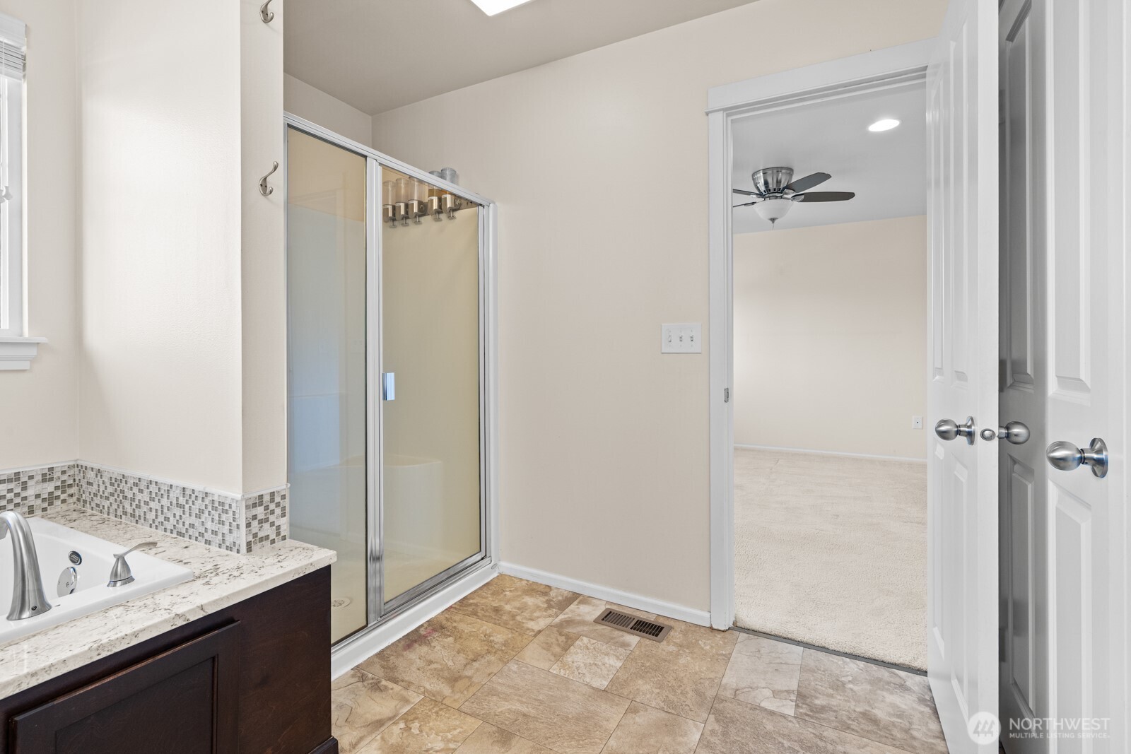 18704 109 Lane Southeast Renton, WA 98055 - Photo 22 of 38