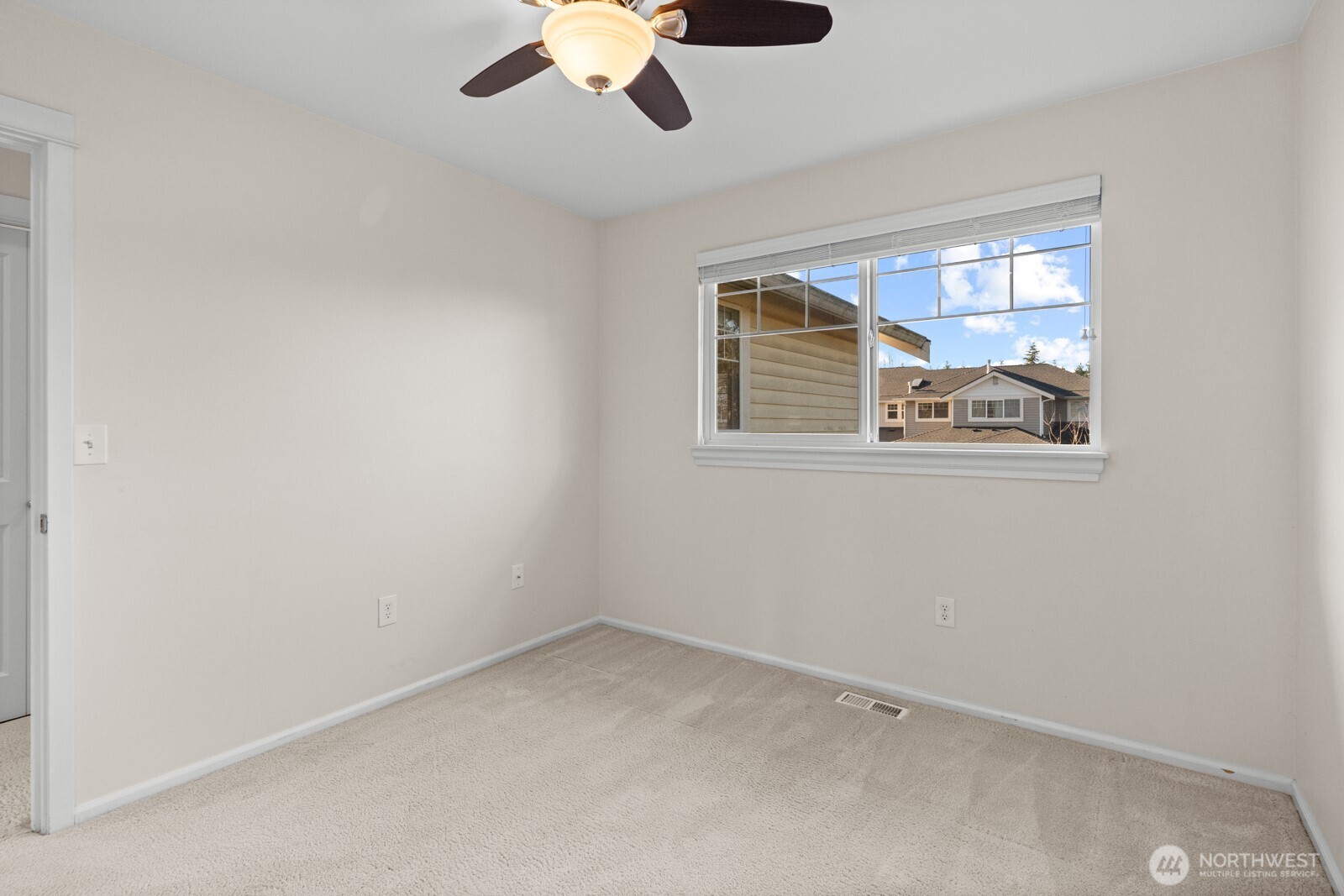 18704 109 Lane Southeast Renton, WA 98055 - Photo 25 of 38
