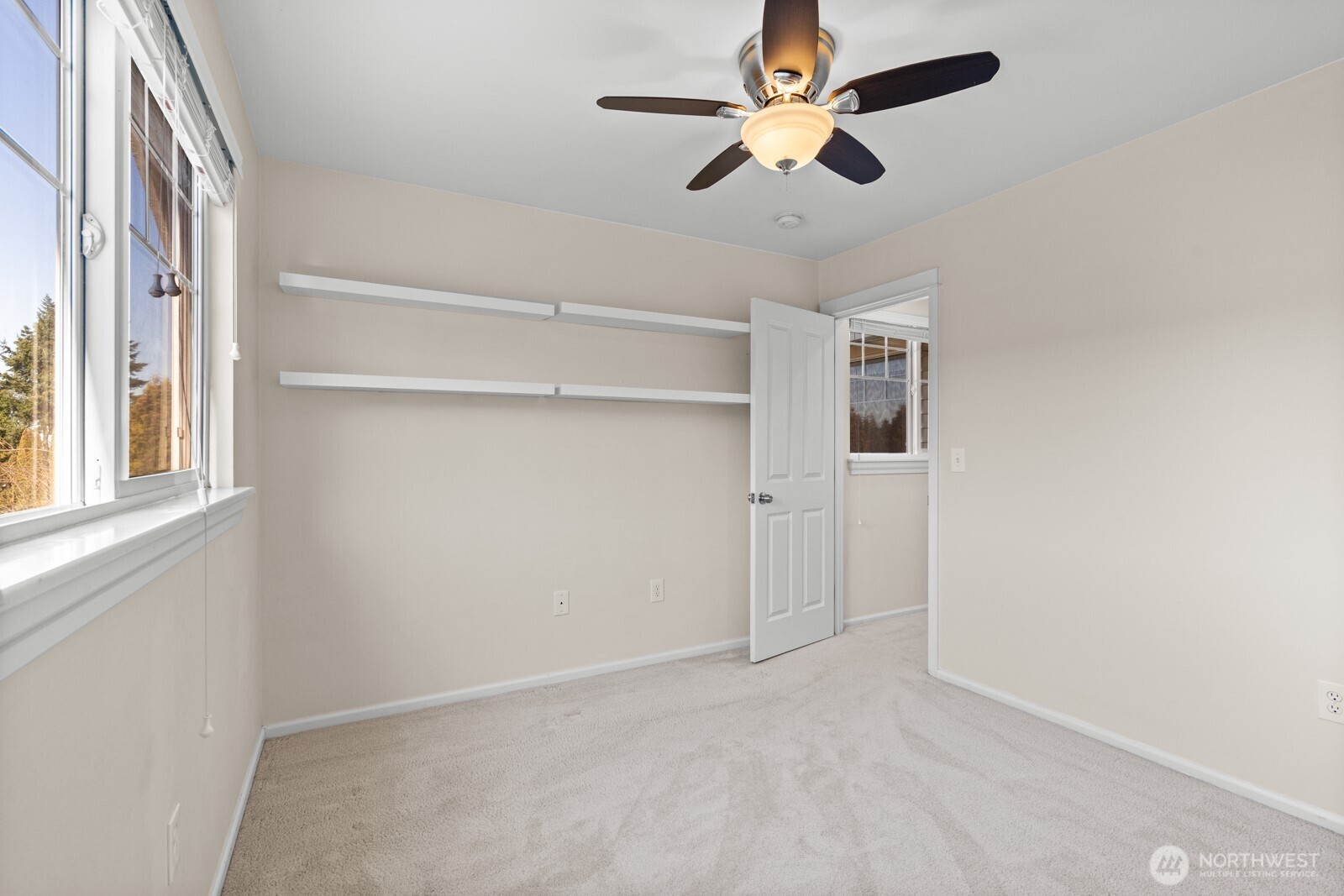 18704 109 Lane Southeast Renton, WA 98055 - Photo 27 of 38