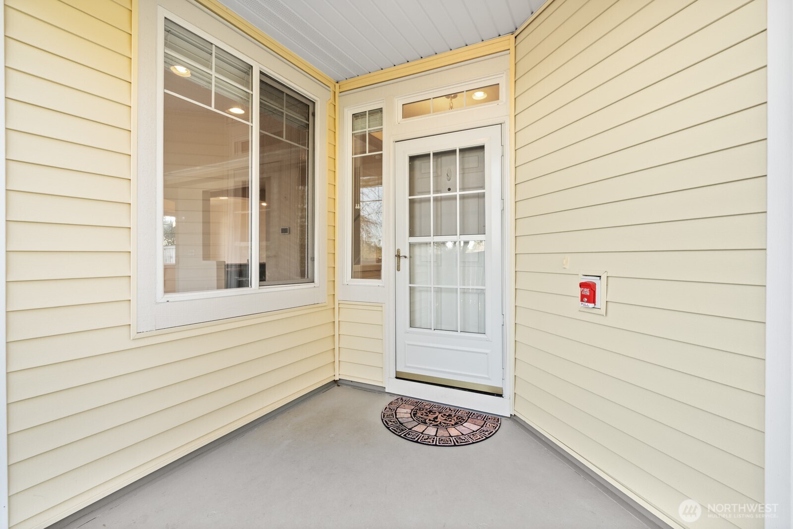 18704 109 Lane Southeast Renton, WA 98055 - Photo 3 of 38