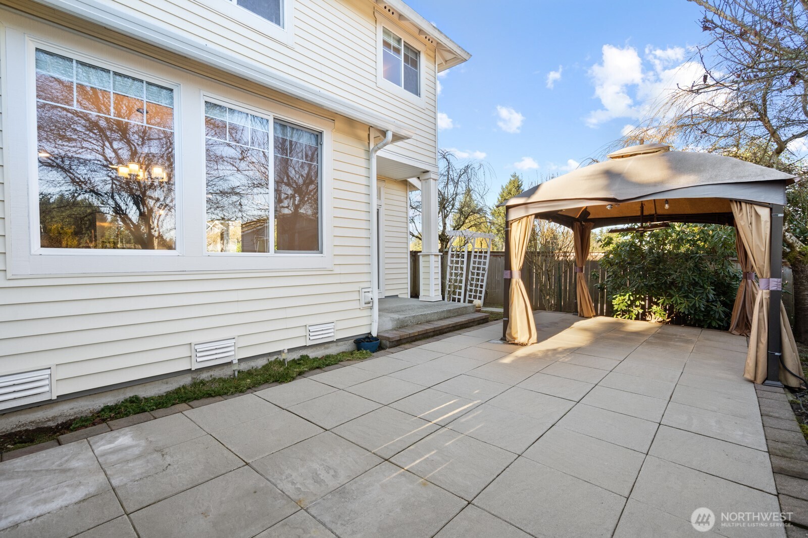 18704 109 Lane Southeast Renton, WA 98055 - Photo 33 of 38