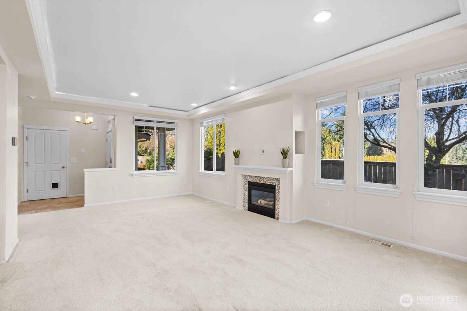 18704 109 Lane Southeast Renton, WA 98055 - Photo 4 of 38