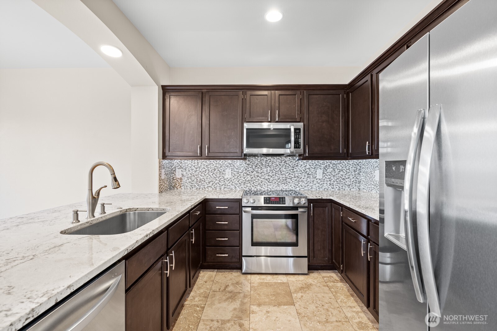 18704 109 Lane Southeast Renton, WA 98055 - Photo 10 of 38