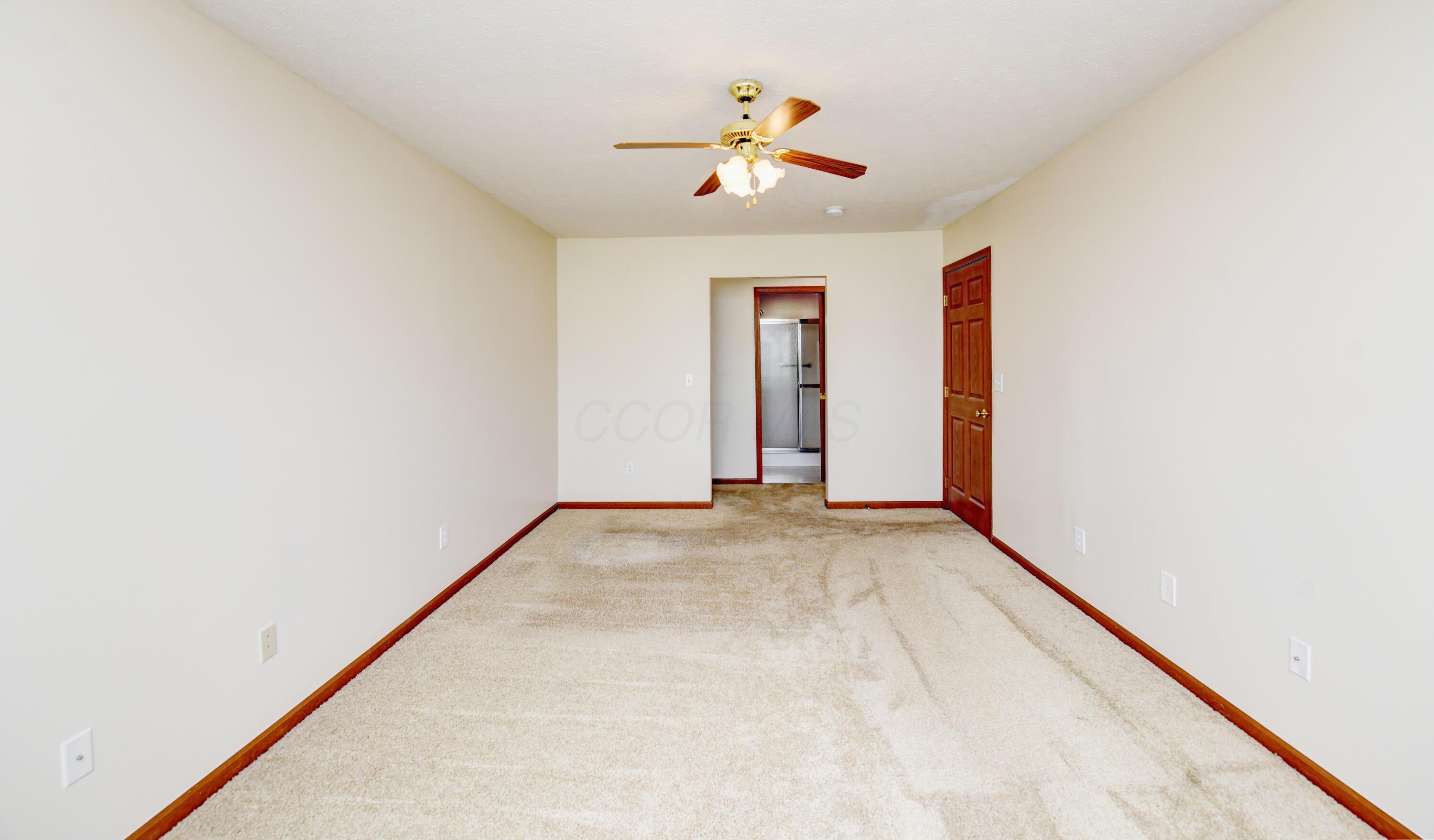 279 Goose Pond Road, Unit D Newark, OH 43055 - Photo 15 of 32 Owner's Suite (4)