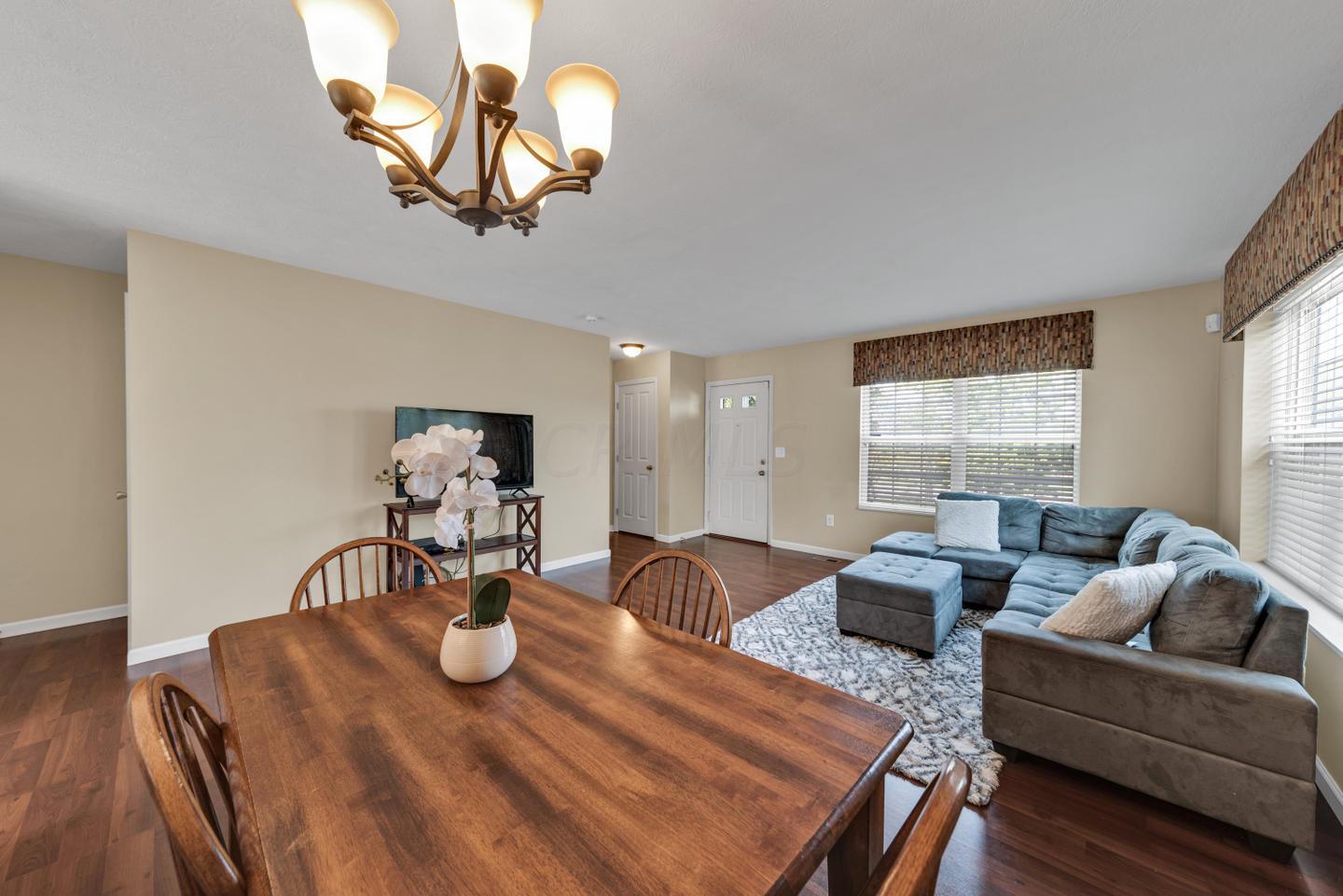 8424 Sawmill Road Powell, OH 43065 - Photo 3 of 29 Gallery Image 3