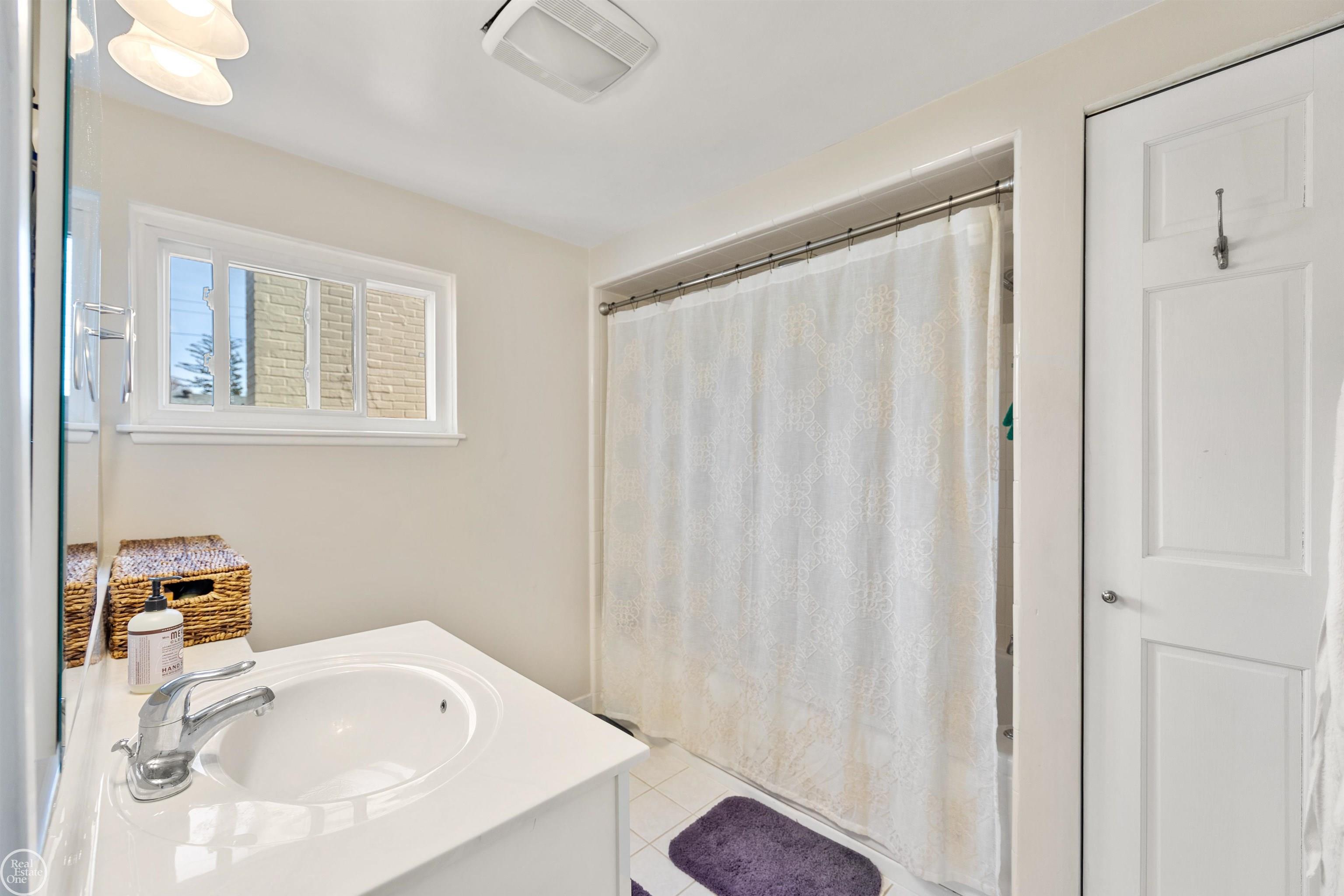 704 Pemberton Road Grosse Pointe Park, MI 48230 - Photo 47 of 75