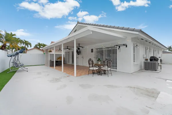 $695,000 | 8771 Northwest 141st Terrace, Miami Lakes, FL 33018