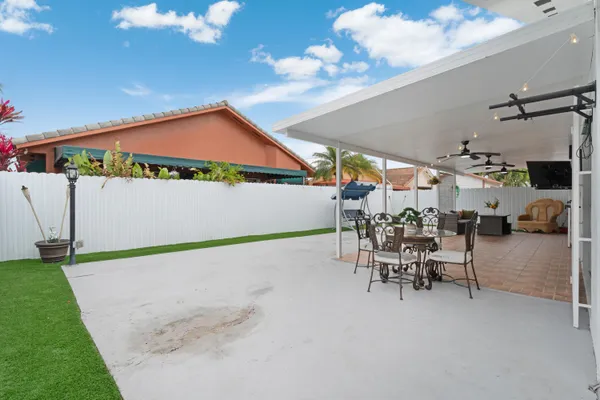 $695,000 | 8771 Northwest 141st Terrace, Miami Lakes, FL 33018