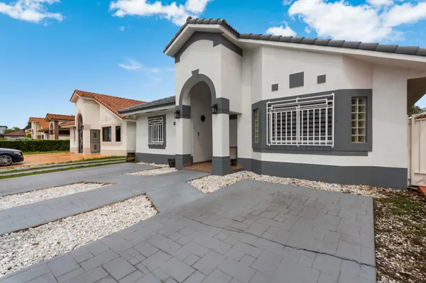 $695,000 | 8771 Northwest 141st Terrace, Miami Lakes, FL 33018