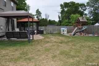 2876 Emmons Avenue Rochester, MI 48307 - Photo 7 of 21 DSC_0681.jpg