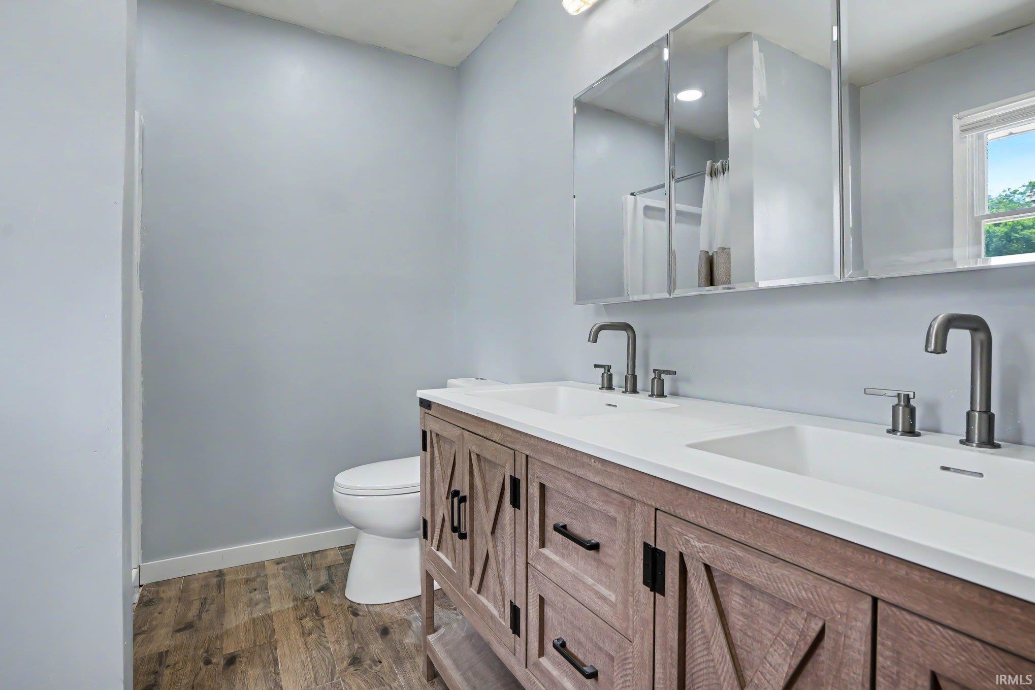 55127 Buckeye Road Osceola, IN 46561 - Photo 13 of 26