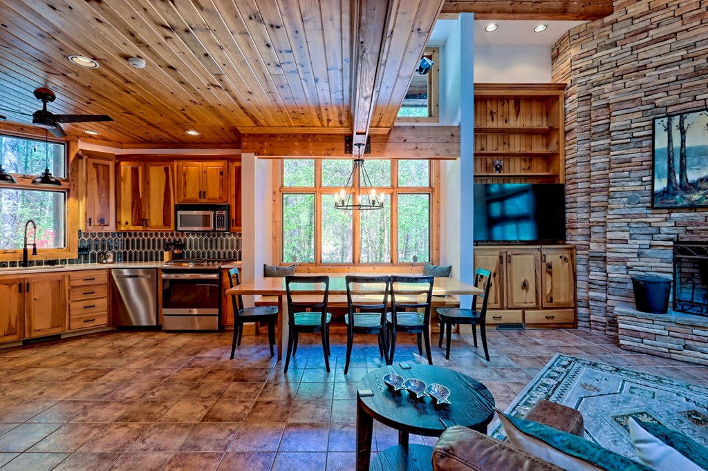 2839 Helton Creek Road Blairsville, GA 30512 - Photo 11 of 65