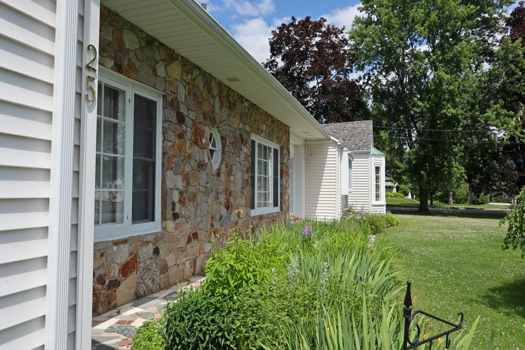25 Jefferson Street Rutland, VT 05701 - Photo 2 of 29