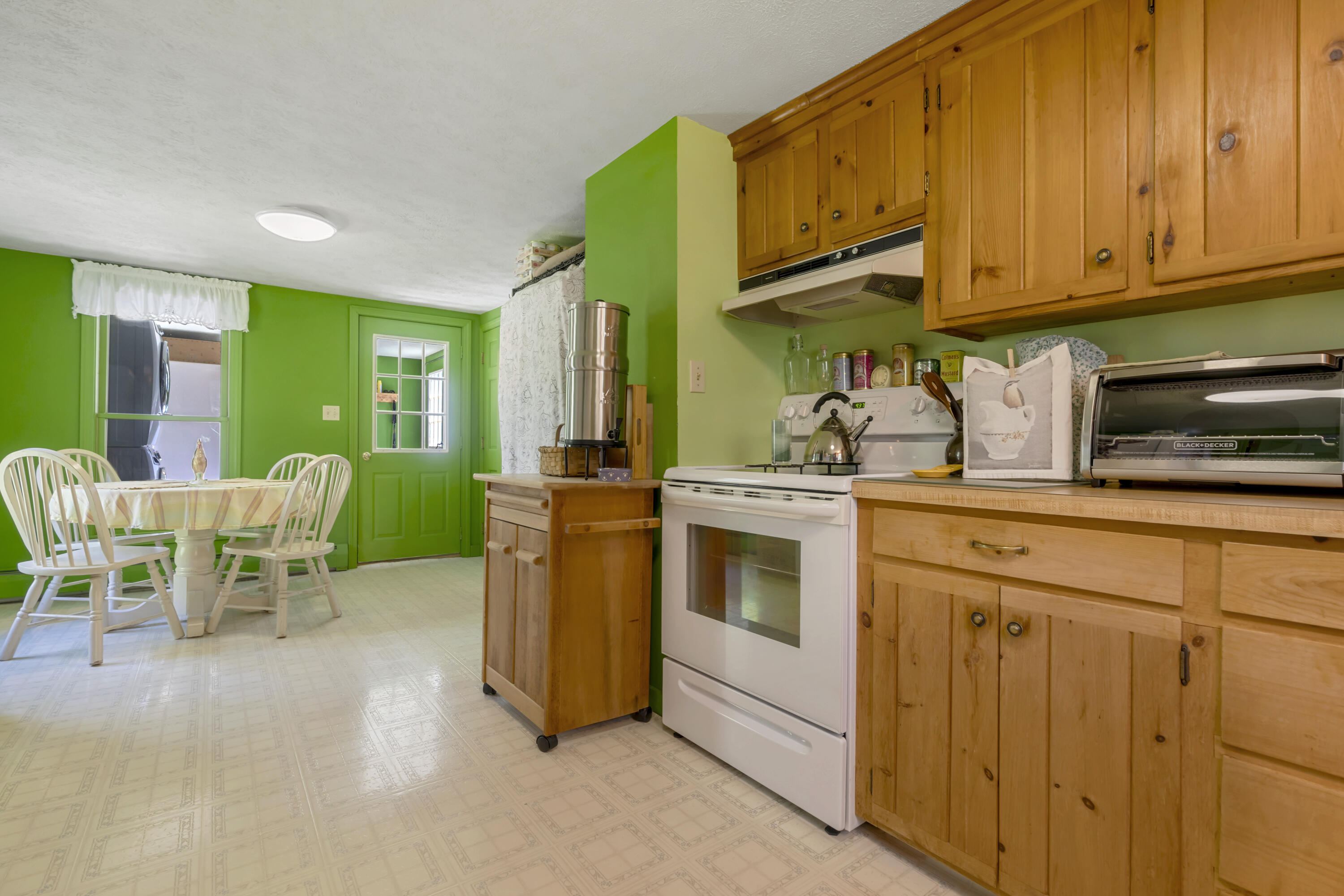 82 Stanley Road Springvale, ME 04083 - Photo 3 of 29 3