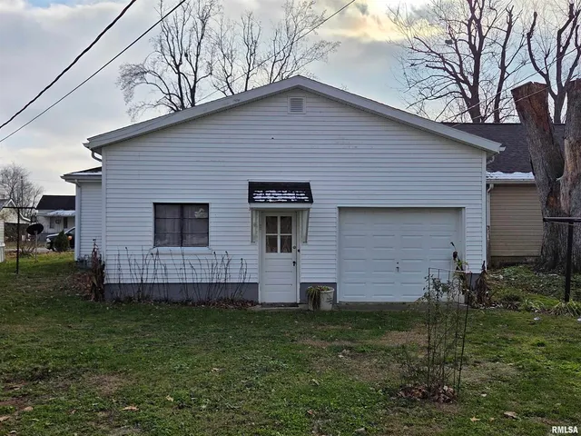 $42,900 | 143 East Posey Avenue, Shawneetown, IL 62984