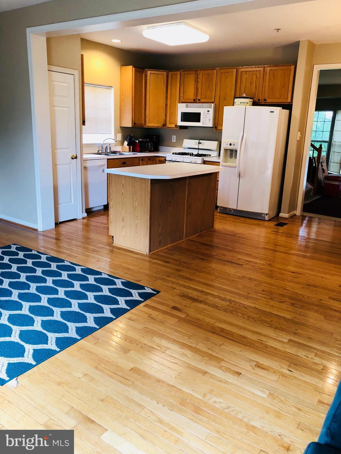 1801 Country Run Way Frederick, MD 21702 - Photo 3 of 11 Kitchen