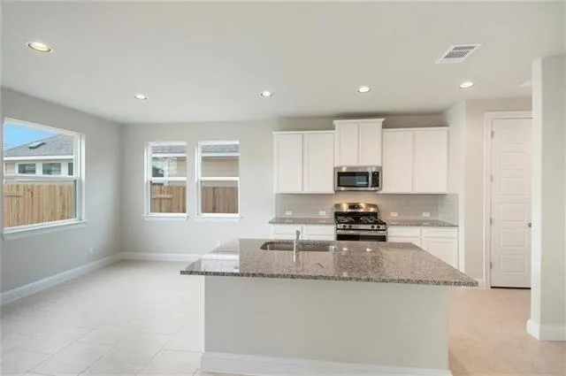 $1,900 | 113 Gaida Loop, Georgetown, TX 78628