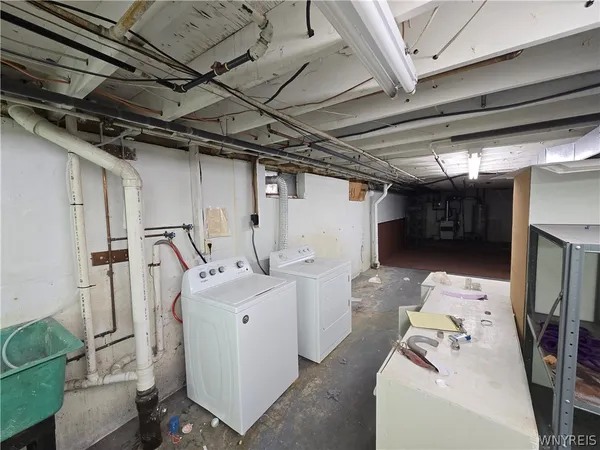 $2,800 | 2287 Long Road, Grand Island, NY 14072