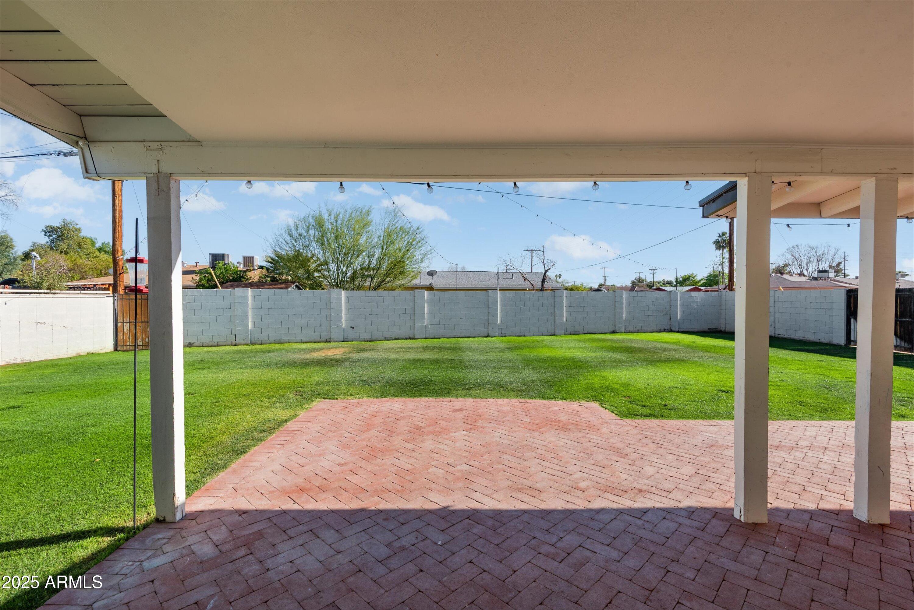 2217 West Gardenia Drive Phoenix, AZ 85021 - Photo 24 of 32 a view of a back yard