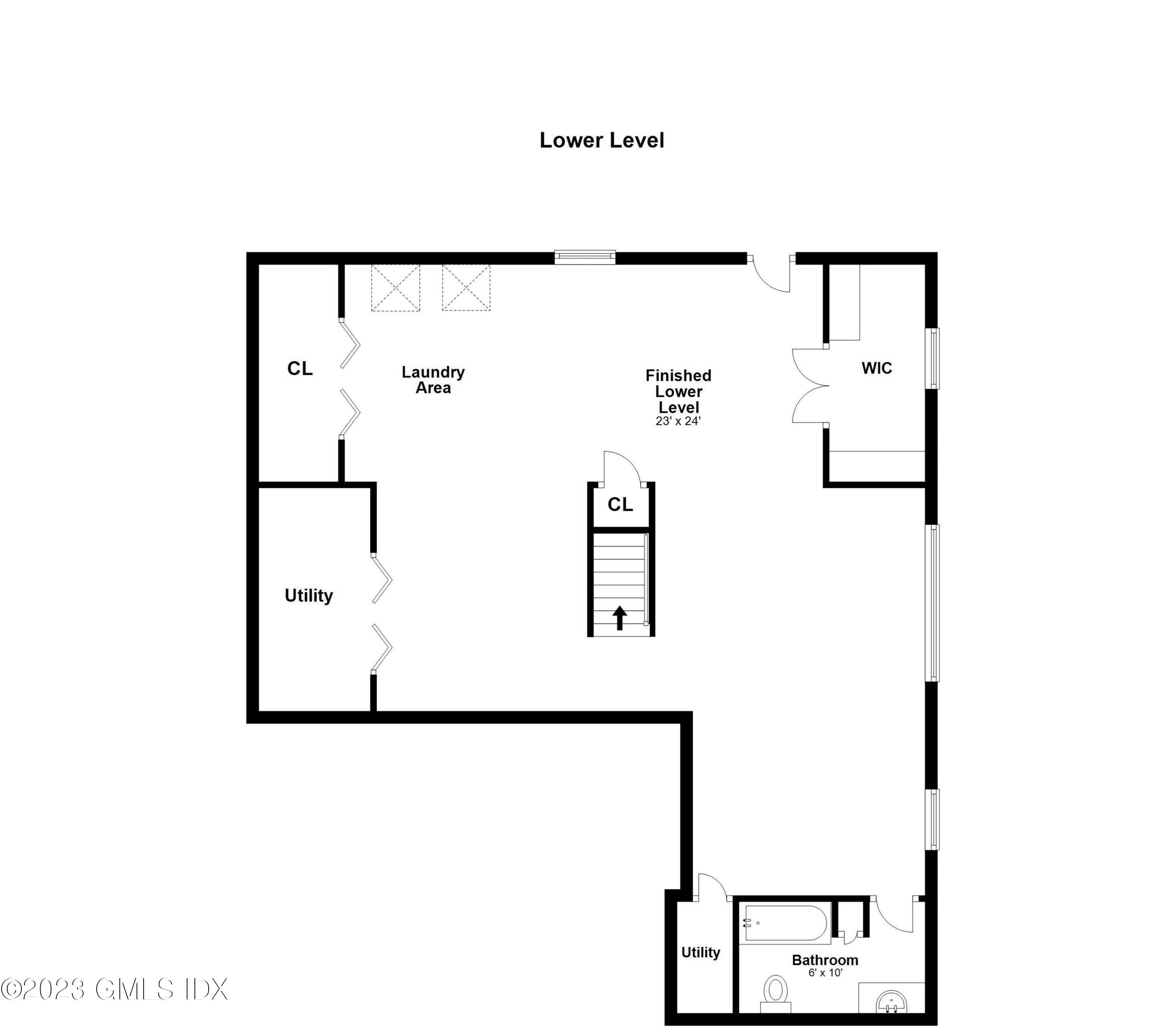 27 Silver Beech Road Riverside, CT 06878 - Photo 16 of 19 a picture of a hallway with a white refrigerator