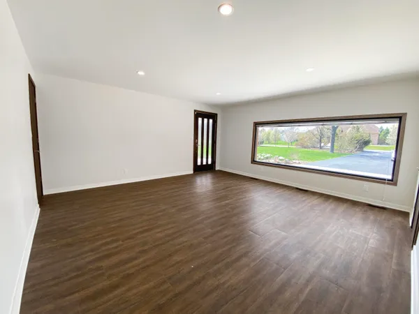 $749,900 | 1311 41st Avenue, Somers, WI 53144