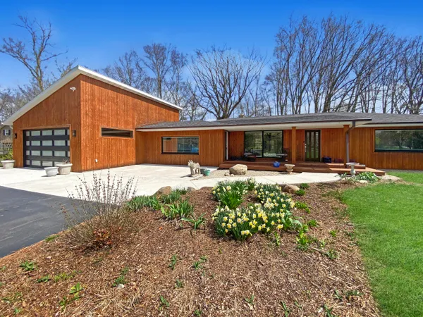 $749,900 | 1311 41st Avenue, Somers, WI 53144