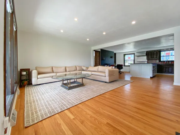 $749,900 | 1311 41st Avenue, Somers, WI 53144