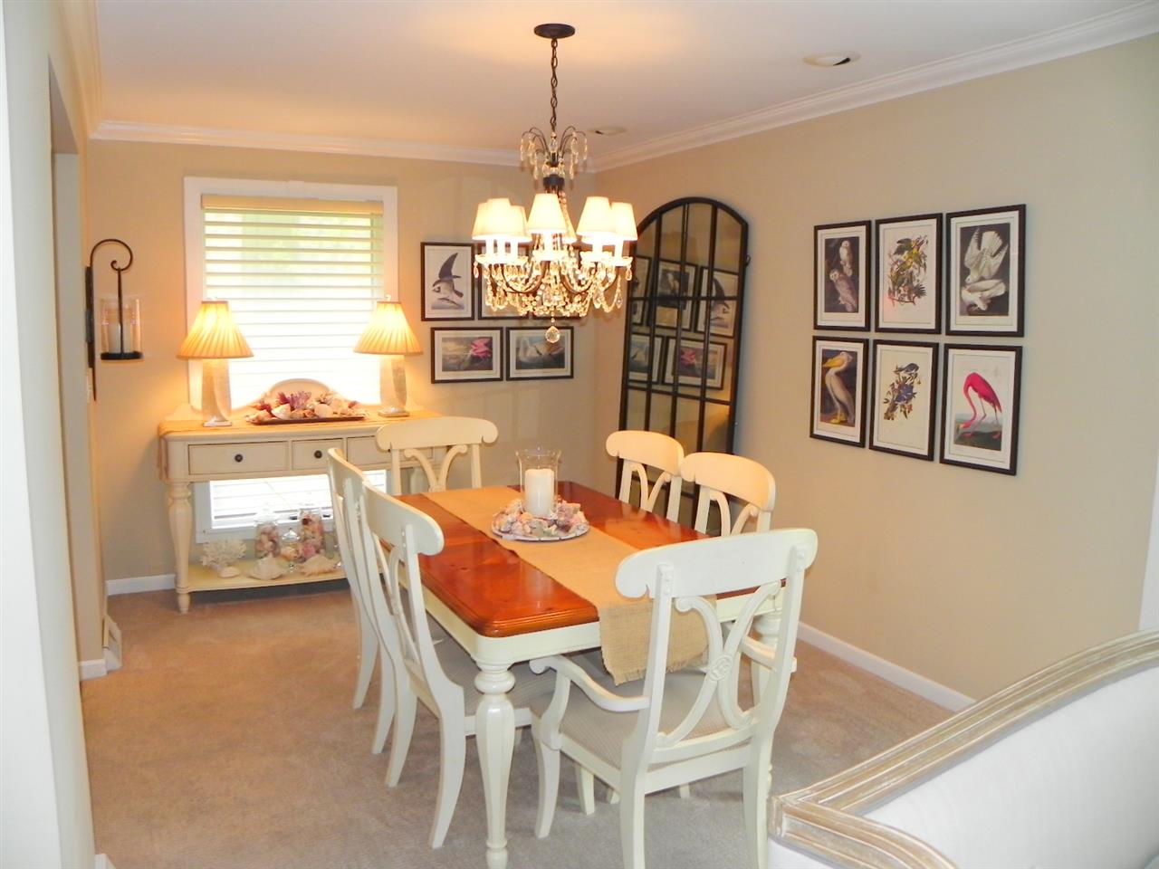 512 Baintree Road Lake Summerset, IL 61019 - Photo 14 of 25 a dining room with furniture and window