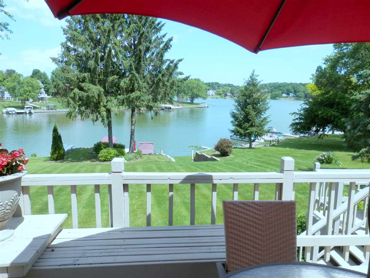 512 Baintree Road Lake Summerset, IL 61019 - Photo 4 of 25 a view of a chair and table on the deck