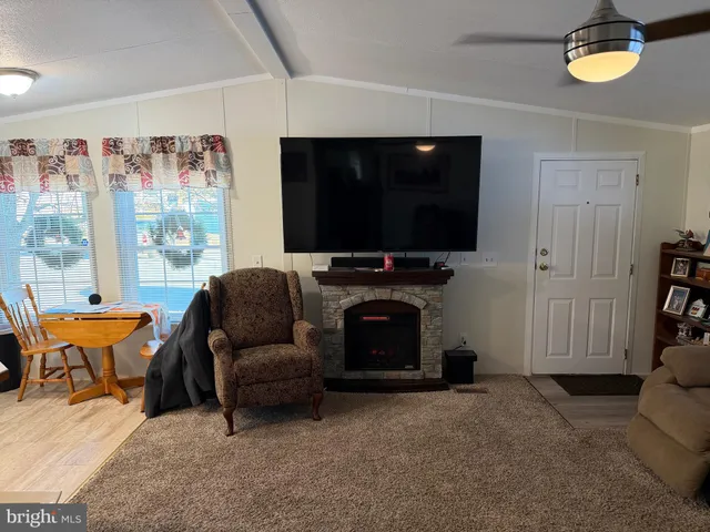 $129,900 | 153 Whippoorwill Way, Mantua, NJ 08051