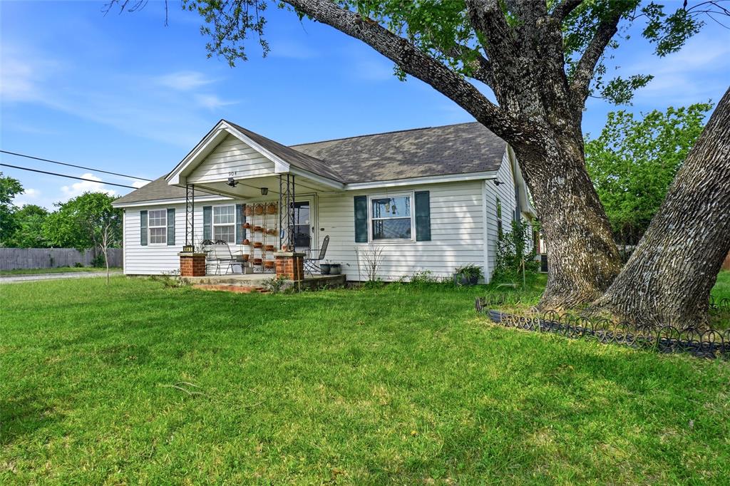 904 South Perrin Street Decatur, TX 76234 - Photo 30 of 31