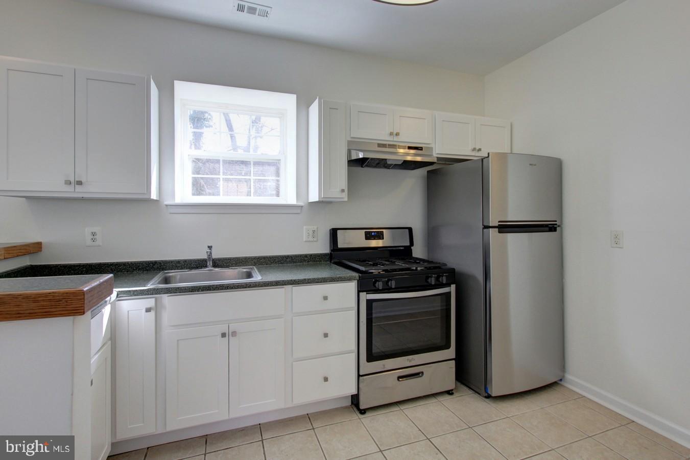 4813 Calvert Road College Park, MD 20740 - Photo 11 of 28 Kitchen