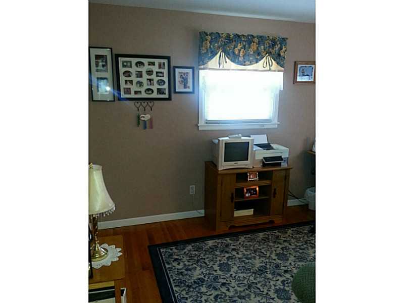 181 Woodhaven Road Woonsocket, RI 02895 - Photo 12 of 20 Studio/Study/Office. CONVERTED BEDROOM