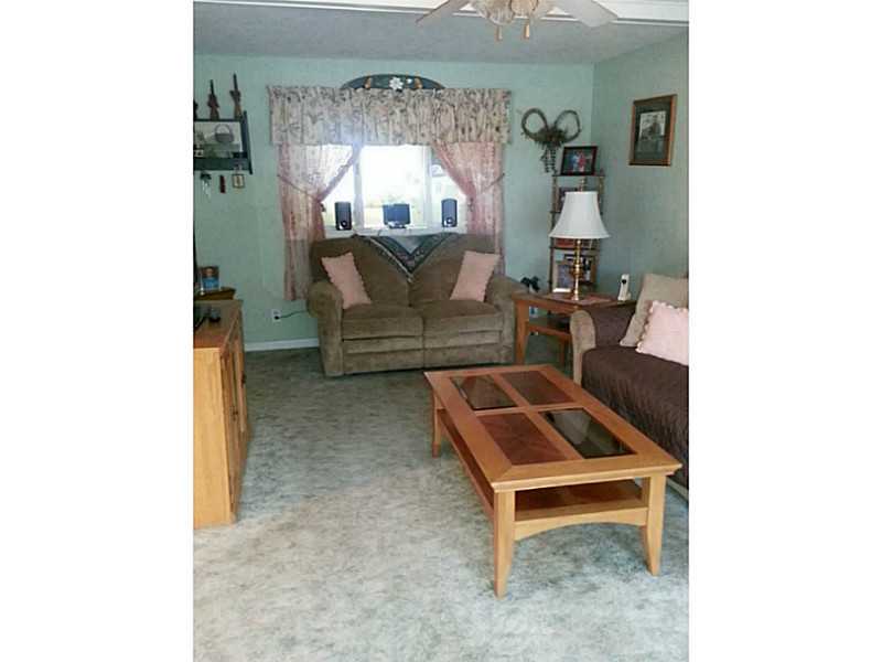 181 Woodhaven Road Woonsocket, RI 02895 - Photo 5 of 20 Living Room.