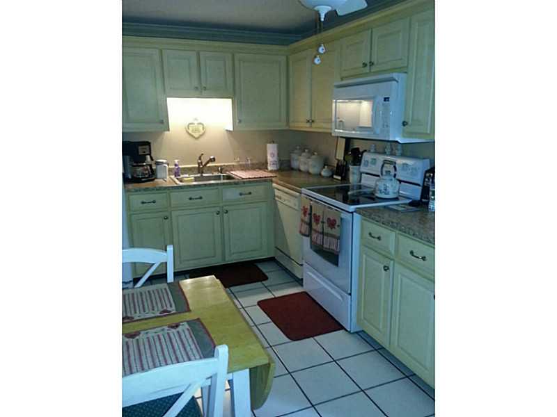 181 Woodhaven Road Woonsocket, RI 02895 - Photo 8 of 20 Kitchen.