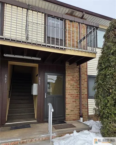 $2,500 | 645 Cricket Lane, Woodbridge, NJ 07095