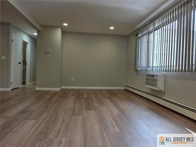 $2,500 | 645 Cricket Lane, Woodbridge, NJ 07095