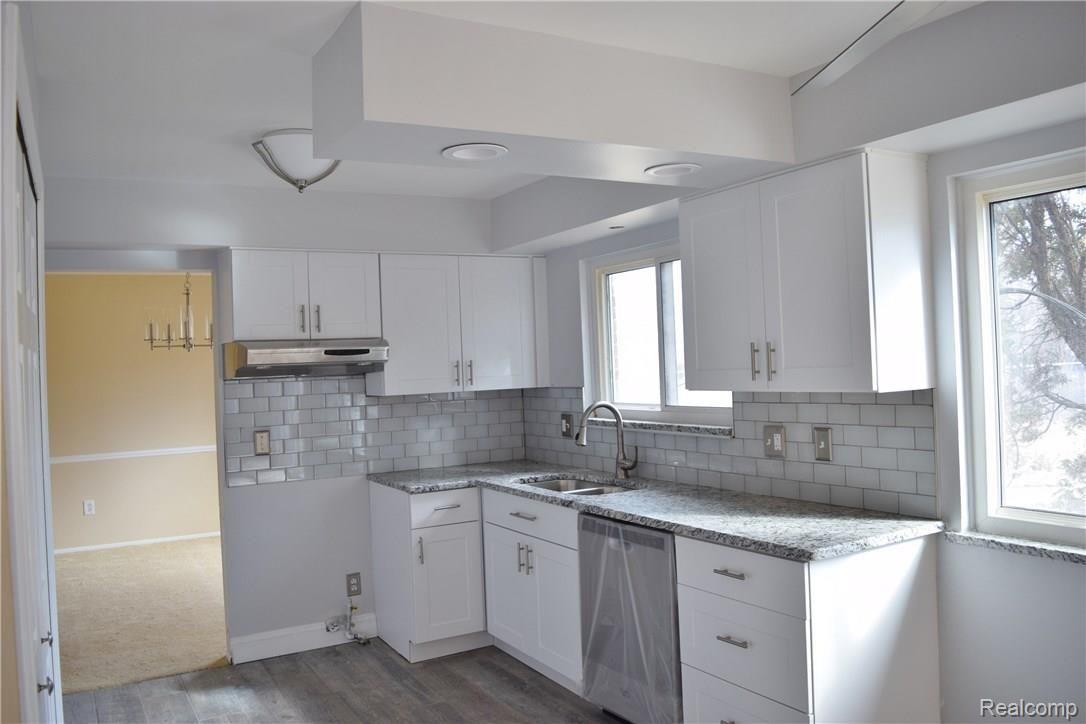27900 Lahser Road Southfield, MI 48076 - Photo 17 of 55 DSC_1121.JPG