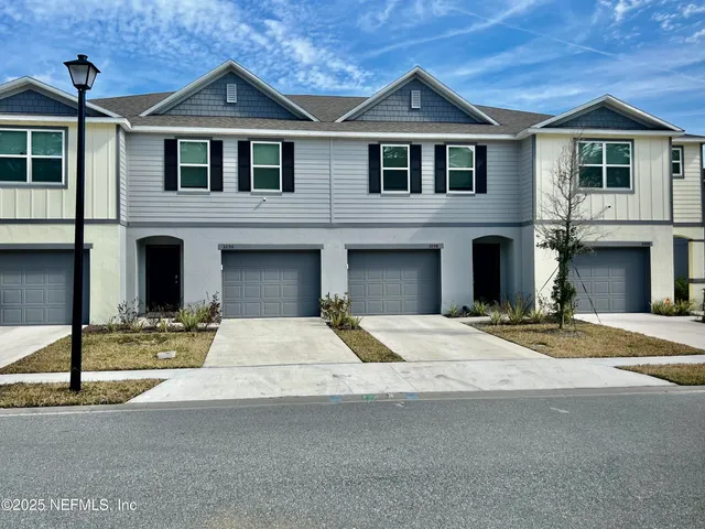 $1,800 | 3298 Penny Cove Drive, Jacksonville, FL 32218