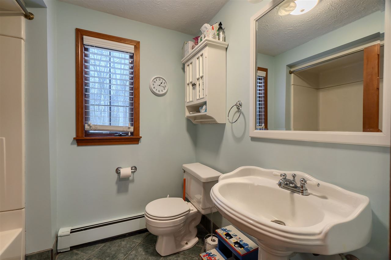 72 Marblehead Road Windham, NH 03087 - Photo 14 of 32