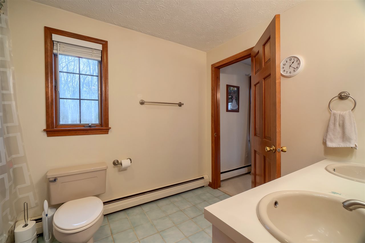 72 Marblehead Road Windham, NH 03087 - Photo 22 of 32