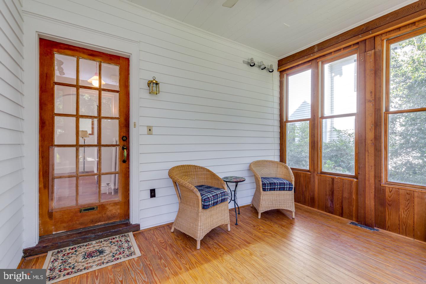 320 North Stanwick Road Moorestown, NJ 08057 - Photo 5 of 34 Front Porch