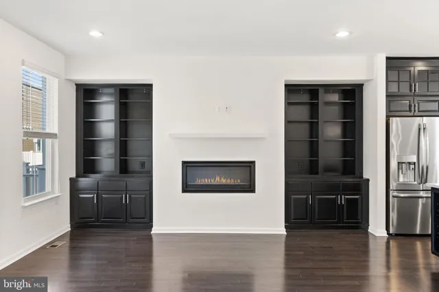 $799,000 | 13650 Air And Space Museum Parkway, Herndon, VA 20171