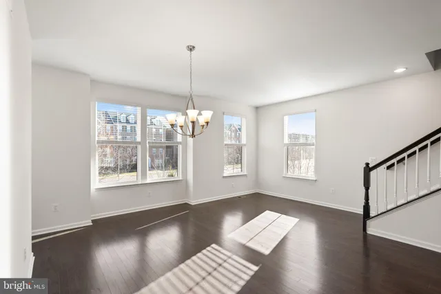 $799,000 | 13650 Air And Space Museum Parkway, Herndon, VA 20171