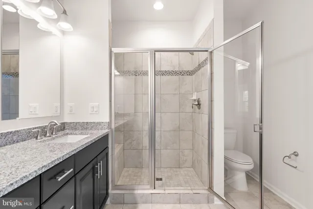 $799,000 | 13650 Air And Space Museum Parkway, Herndon, VA 20171