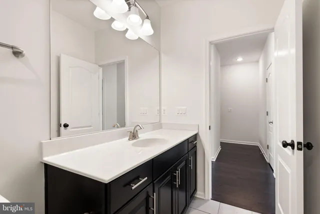 $799,000 | 13650 Air And Space Museum Parkway, Herndon, VA 20171